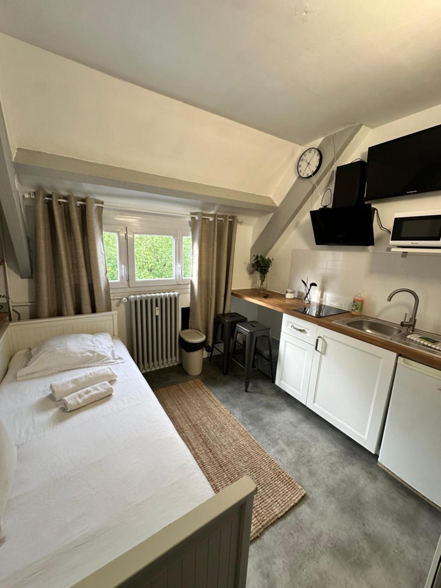 Studio Proche Commodite Et Gare . Centre Ville Caen Exterior foto
